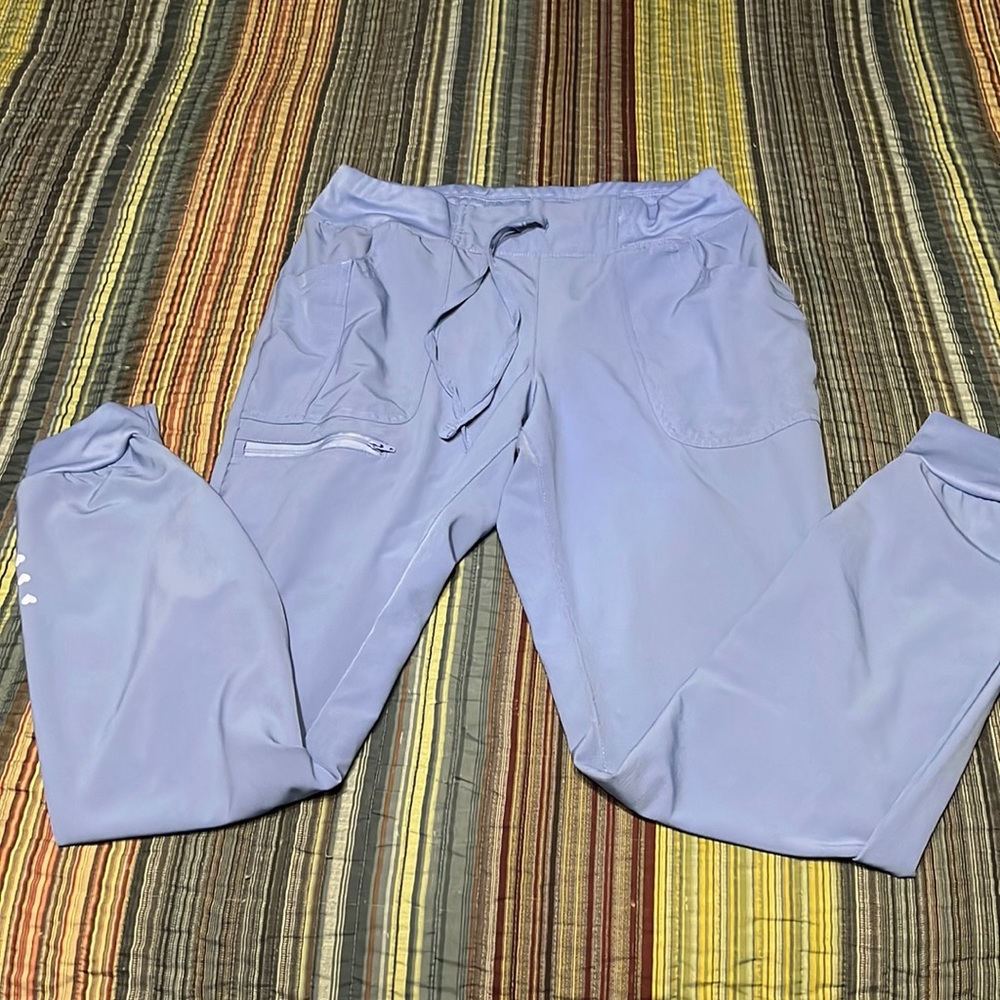 Heart Soul jogger scrubs